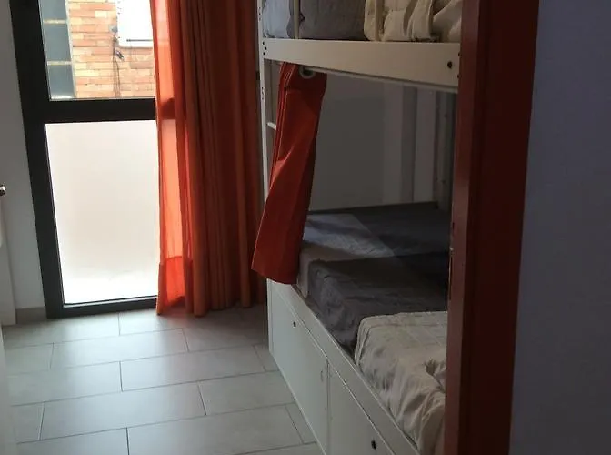 Hostelscat Hostel *